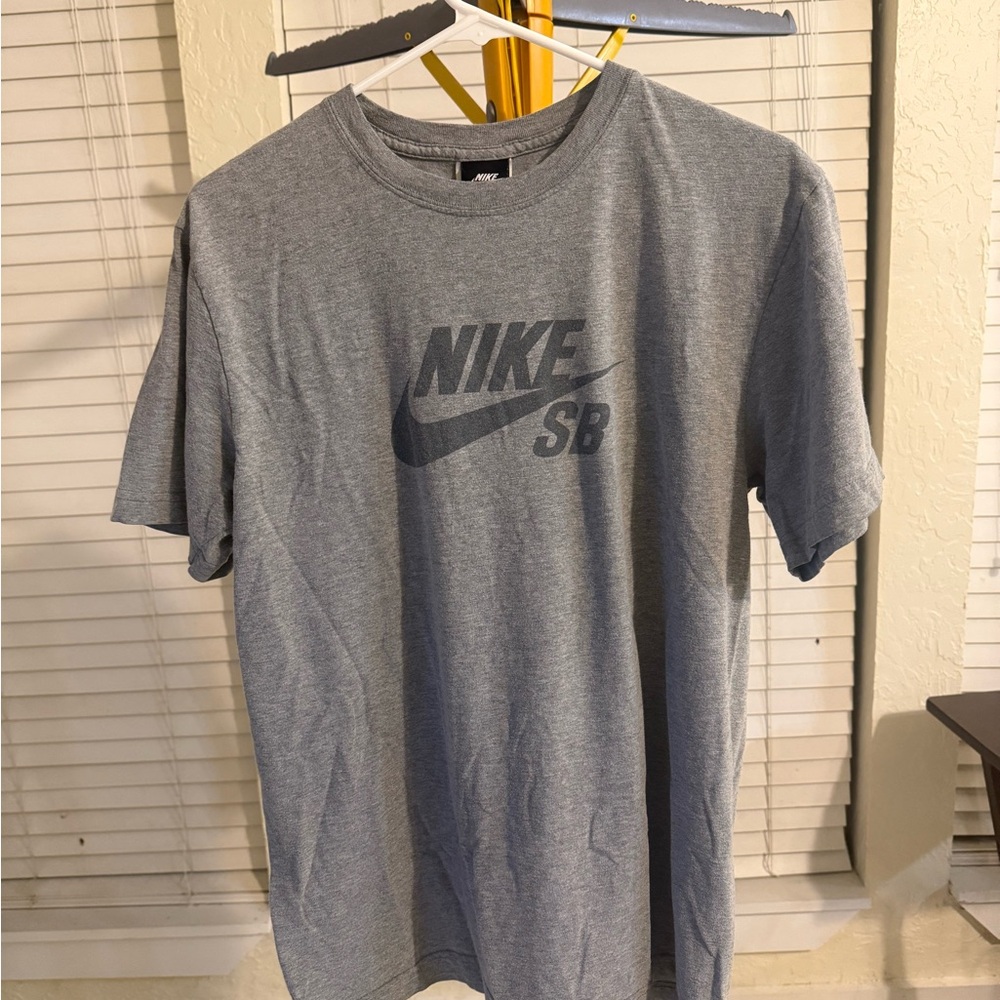 Nike SB Heather Gray Men's Short Sleeve Tee